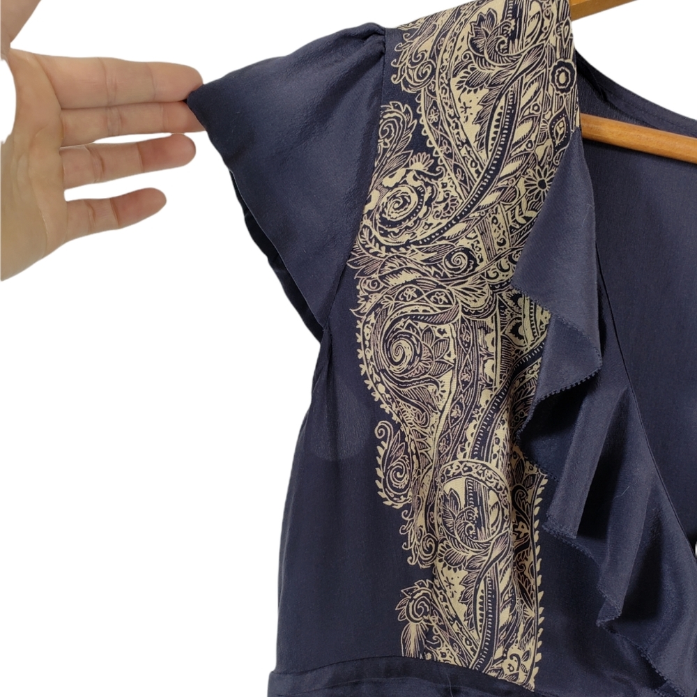 Odille Anthropologie 100% Silk Navy/Purple Ruffle V-neck Top Size 8 - Picture 4 of 9